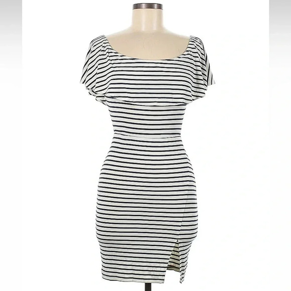 Lovers + Friends Rising Sun Dress in Navy Stripe Off The Shoulders Size Small S - Picture 4 of 9